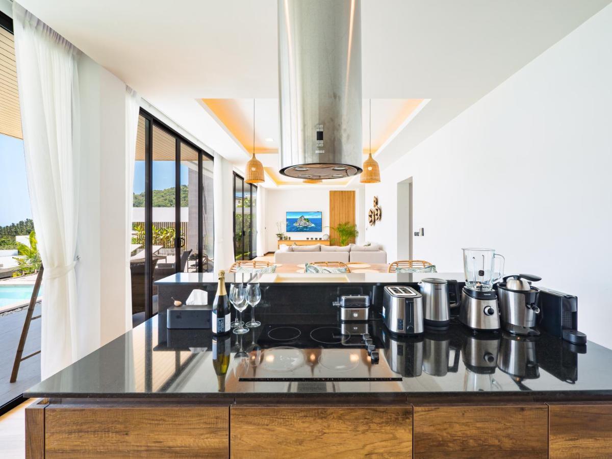 Costa Luxury Sea View 4bdr Villa